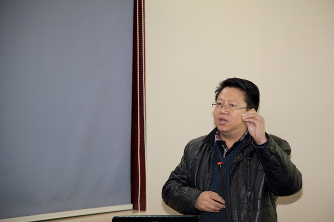 武大绿洲总经理陈舟发表讲话